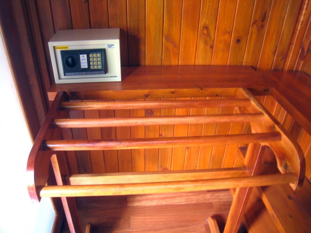 Wood House Pattaya Hotel Exterior foto