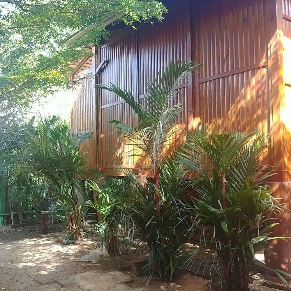Wood House Pattaya Hotel Exterior foto